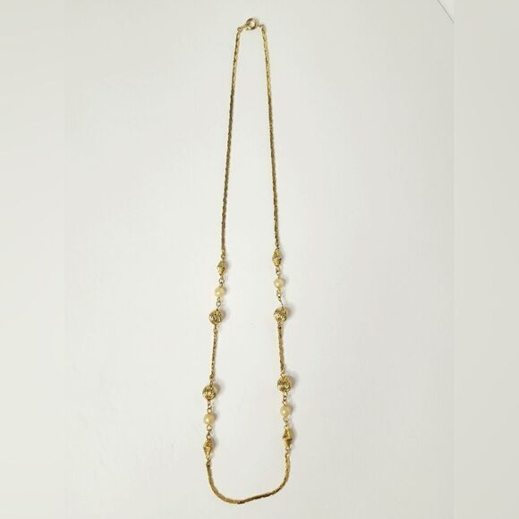 Vintage Gold pearl bead station necklace - Picture 7 of 8
